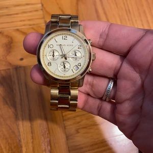 Michael kors watch